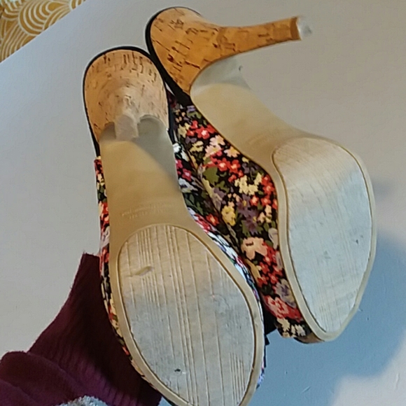 Rampage bow peep toe heels - Picture 3 of 7